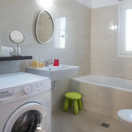 Casa de Férias Iris 4 *