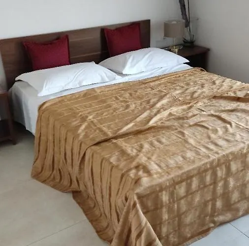 Iris 4 * Paralía